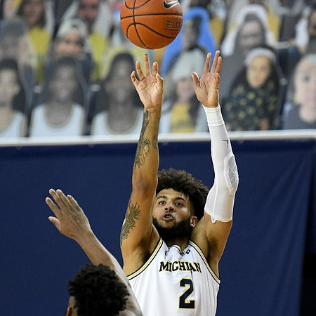 Isaiah Livers (2)
