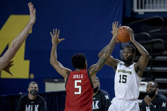 Chaundee Brown Jr. (15)