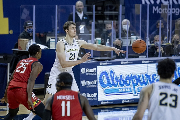 Franz Wagner (21) and Brandon Johns Jr. (23)
