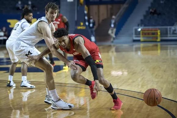 Mike Smith (12) and Franz Wagner (21)