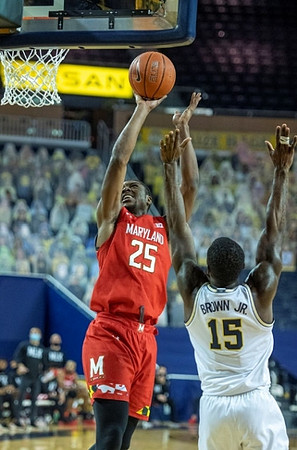 Chaundee Brown Jr. (15)