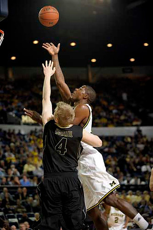 DeShawn Sims (34)