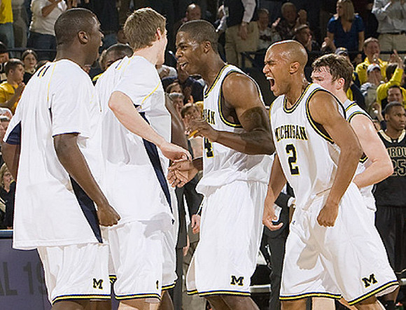 Anthony Wright (12), Eric Puls (30), DeShawn Sims (34), C.J. Lee (2), and Zack Novak (0)