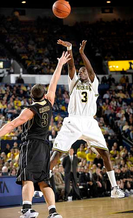 Manny Harris (3)