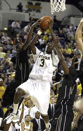 Manny Harris (3)