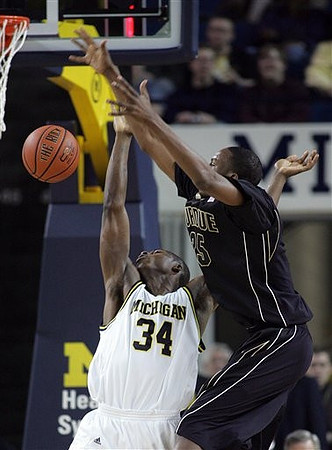 DeShawn Sims (34)