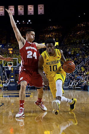 Ricky Doyle (32) and Spike Albrecht (2)