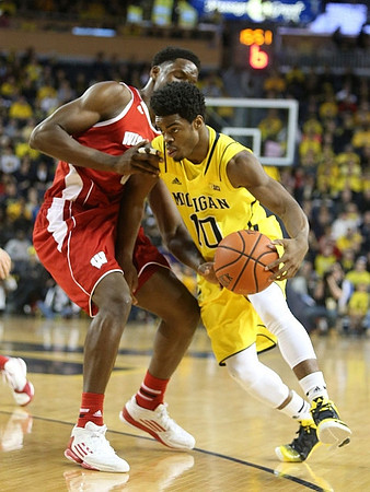Derrick Walton Jr. (10)