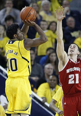 Derrick Walton Jr. (10)