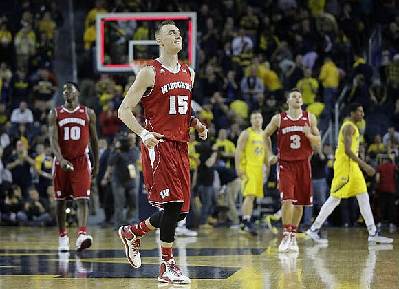 Max Bielfeldt (44) and Aubrey Dawkins (24)