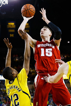Ricky Doyle (32), Aubrey Dawkins (24), Derrick Walton Jr. (10), and Spike Albrecht (2)