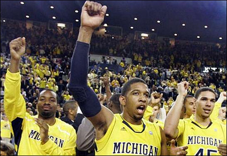 Eso Akunne (5), Darius Morris (4), and Colton Christian (45)