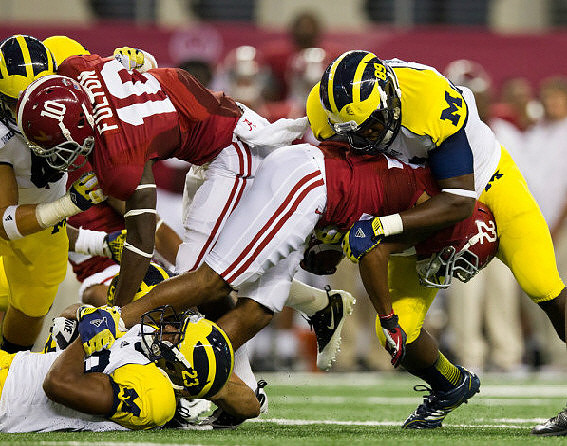 Floyd Simmons (23) and Brandon Moore (89)