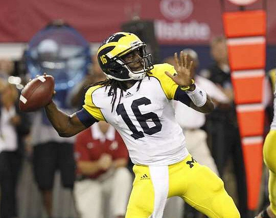 Denard Robinson (16)