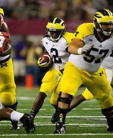 Vincent Smith (2) and Elliott Mealer (57)