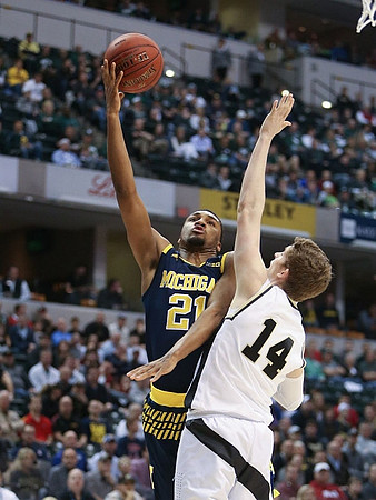 Zak Irvin (21)