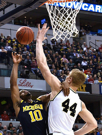 Derrick Walton Jr. (10)