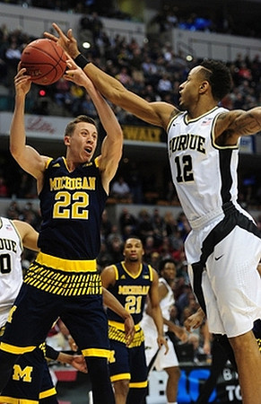Duncan Robinson (22) and Zak Irvin (21)
