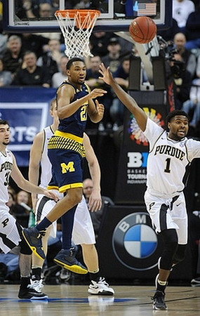 Zak Irvin (21)