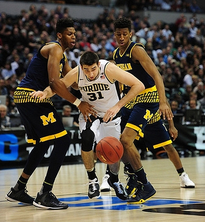 Kameron Chatman (3) and Aubrey Dawkins (24)