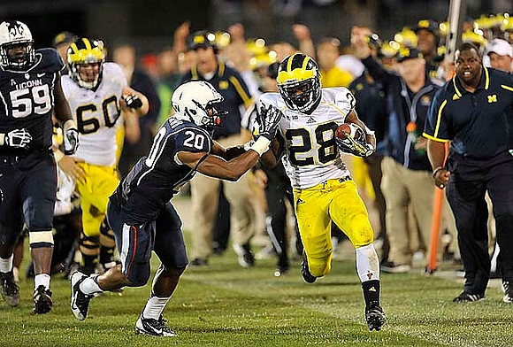 Jack Miller (60) and Fitzgerald Toussaint (28)