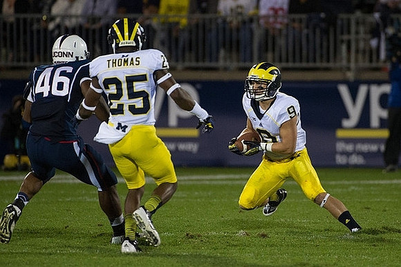 Dymonte Thomas (25) and Drew Dileo (9)