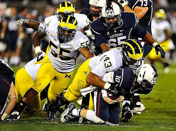 Jibreel Black (55), Chris Wormley (43), and Mario Ojemudia (53)