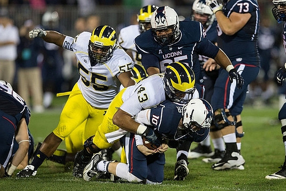Jibreel Black (55) and Chris Wormley (43)