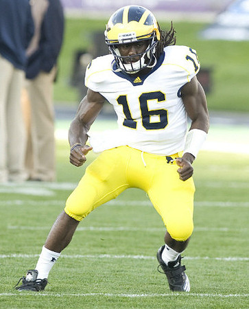 Denard Robinson (16)