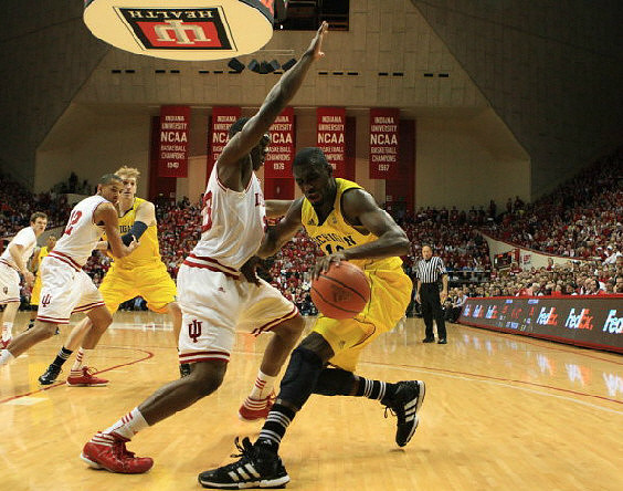 Evan Smotrycz (23) and Tim Hardaway Jr. (10)