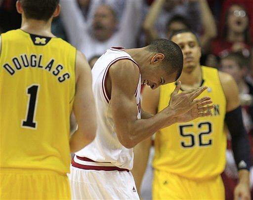 Stu Douglass (1) and Jordan Morgan (52)