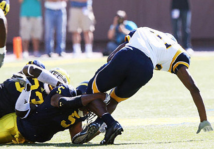 Boubacar Cissoko (33) and Charles Stewart (5)