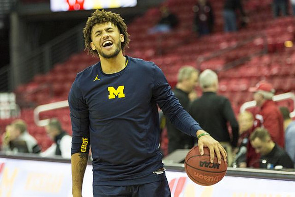 Isaiah Livers (4)