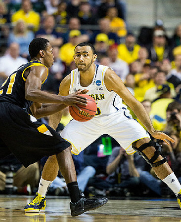 Jon Horford (15)