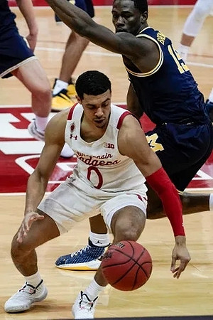 Chaundee Brown Jr. (15)