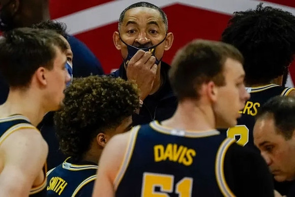 Juwan Howard and Michigan Team