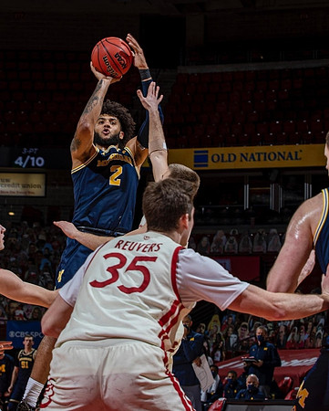 Isaiah Livers (2)