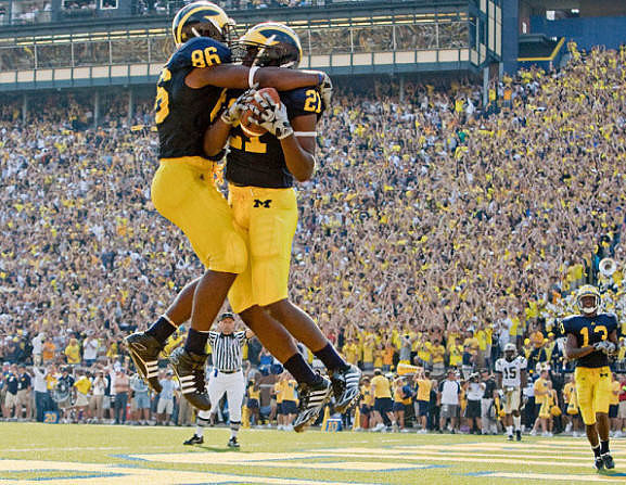 Kevin Koger (86), Junior Hemingway (21), and Greg Mathews(13)