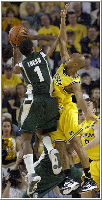 C.J. Lee (2) and Zack Novak (0)