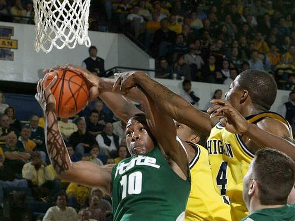 Jevohn Shepherd (22) and DeShawn Sims (34)