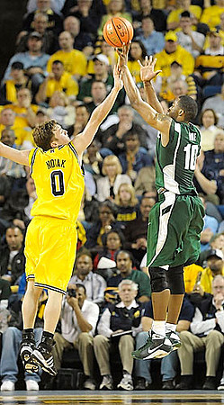 Zack Novak (0)