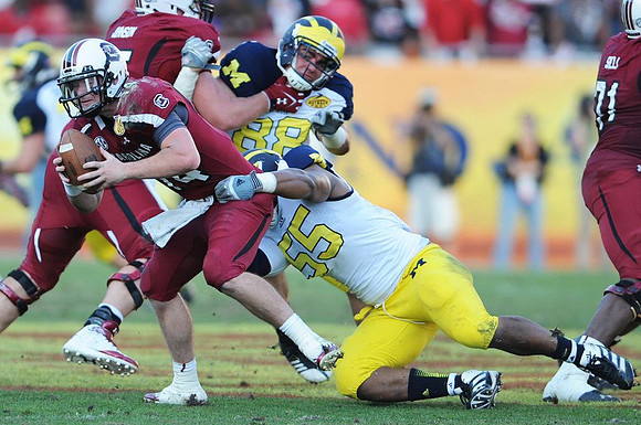 Jibreel Black (55) and Craig Roh (88)