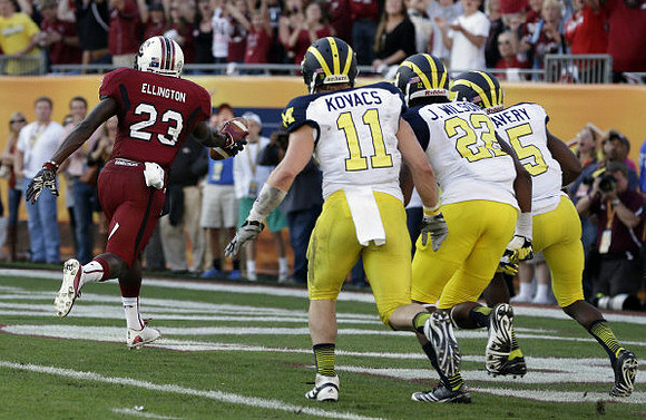 Jordan Kovacs (11), Jarrod Wilson (22), and Courtney Avery (5)