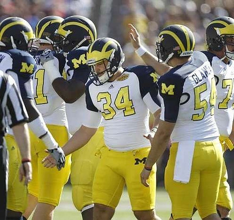 Brendan Gibbons (34) and Jareth Glanda (54)
