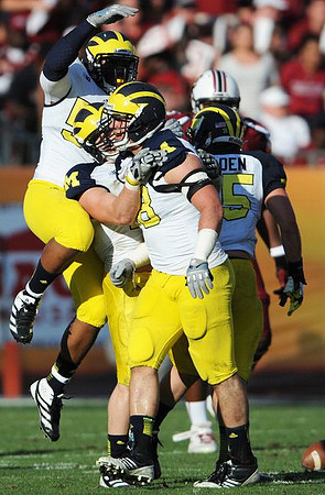 Craig Roh (88) and Joe Bolden (35)