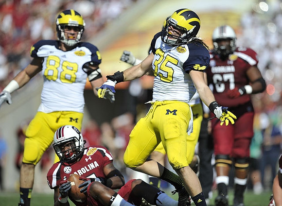 Craig Roh (88) and Joe Bolden (35)