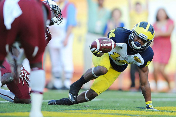 Denard Robinson (16)