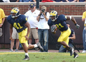 Jeremy LeSueur (21) and Tim Bracken (41)