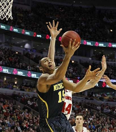 Jon Horford (15)