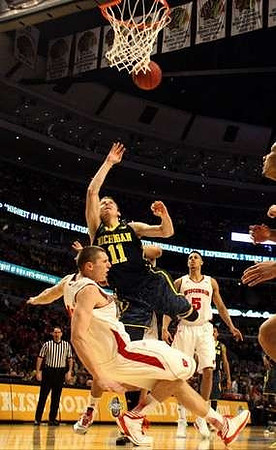 Nik Stauskas (11)